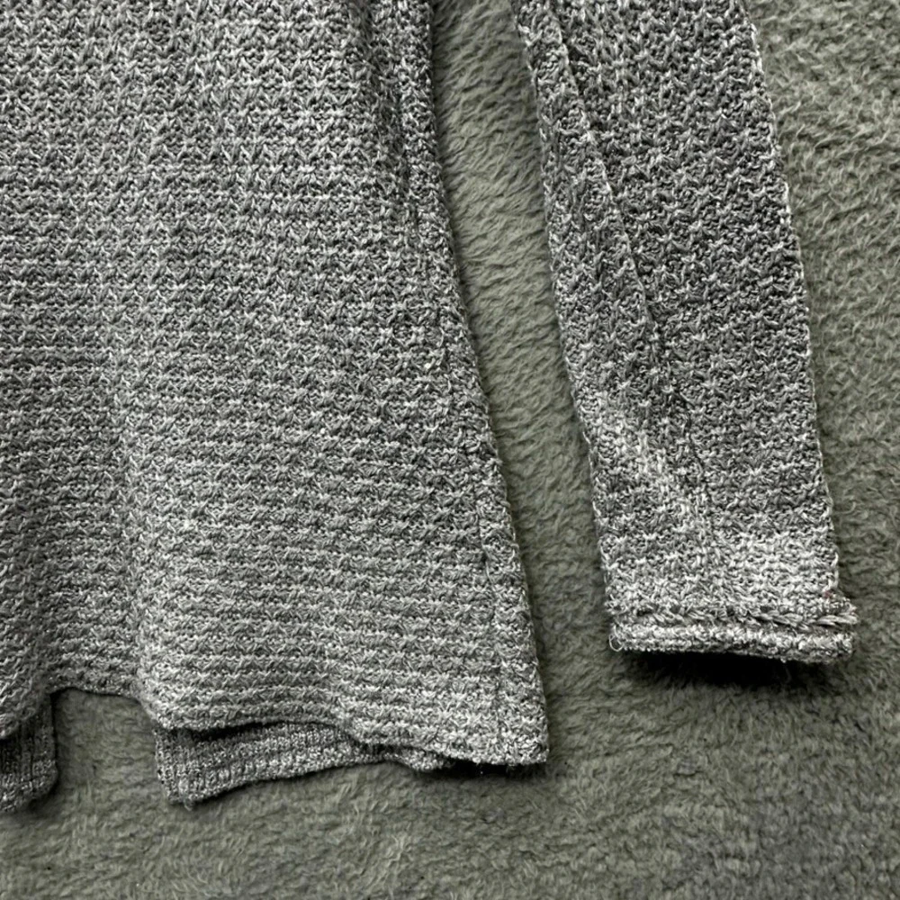 White House Black Market Women's Small Silver Metallic Fringe Knit Cardigan EUC
